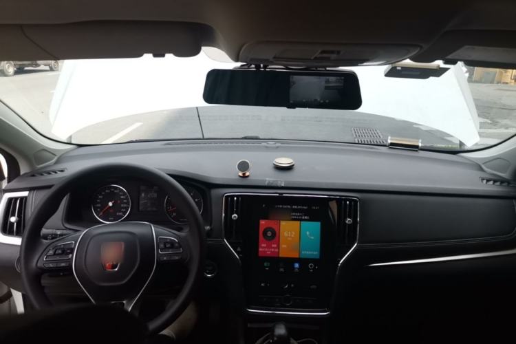 Used Roewe i6 2020 PLUS 1.6L CVT 4G Connected Glory Holographic Edition Center Console