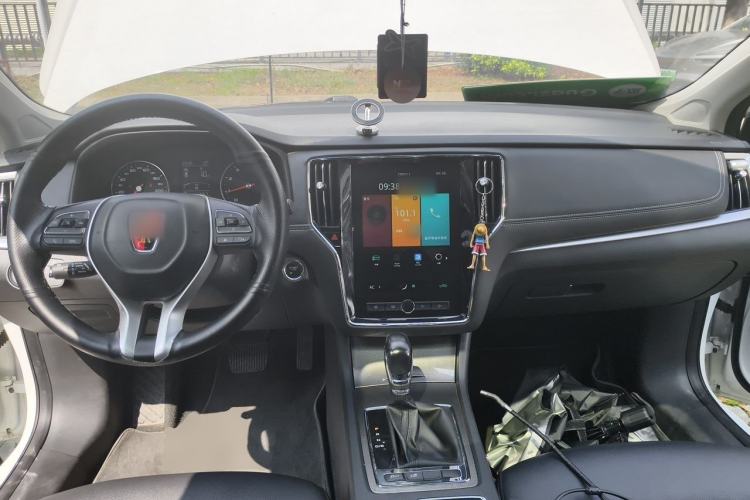 Used Roewe i6 2020 PLUS 1.6L CVT 4G Connected Glory Flagship Edition Center Console