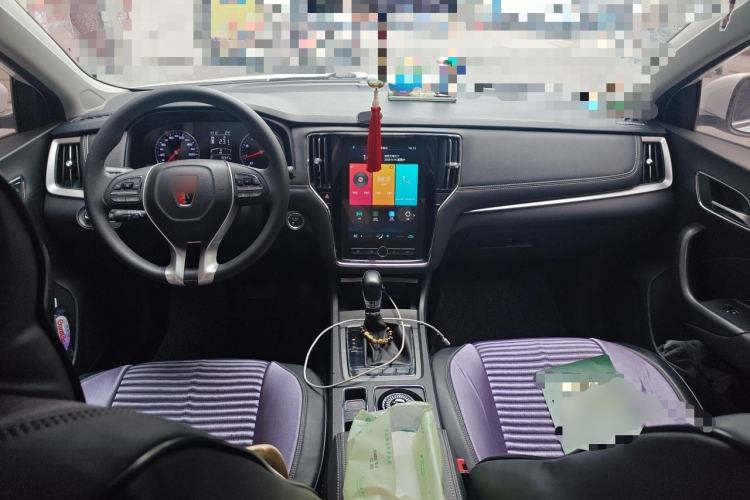 Used Roewe i6 2020 PLUS 1.6L CVT 4G Connected Glory Flagship Edition Center Console
