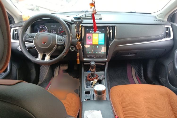 Used Roewe i6 2020 PLUS 1.6L CVT 4G Connected Glory Holographic Edition Center Console