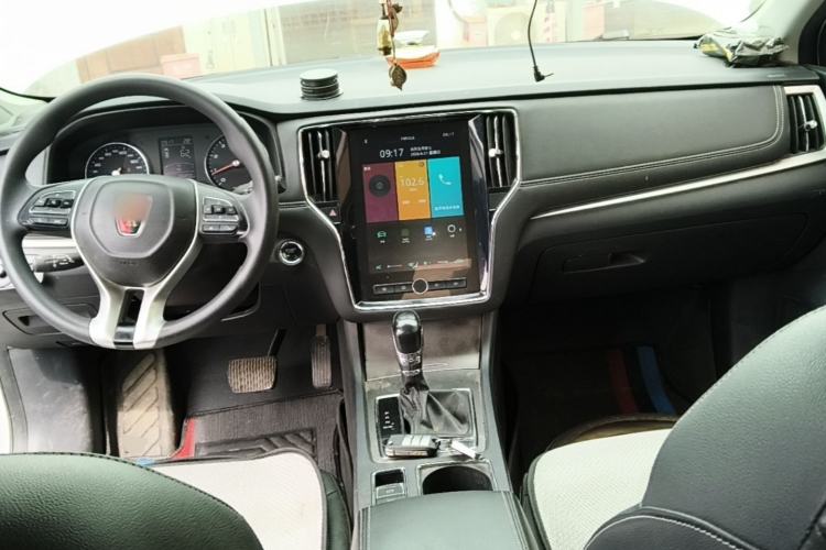 Used Roewe i6 2020 PLUS 1.6L CVT 4G Connected Glory Flagship Edition Center Console