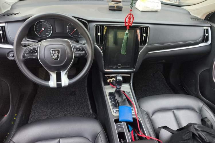 Used Roewe i6 2020 PLUS 1.6L CVT 4G Connected Glory Flagship Edition Center Console