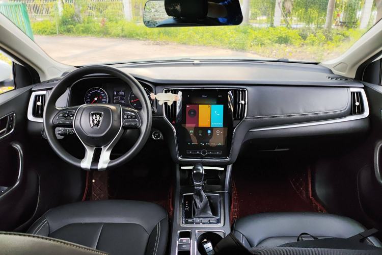 Used Roewe i6 2020 PLUS 1.6L CVT 4G Connected Glory Flagship Edition Center Console