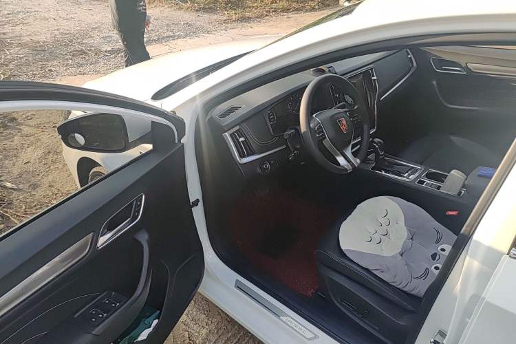 Used Roewe i6 2020 PLUS 20T TST 4G Connected Glory Flagship Edition Driver Seat