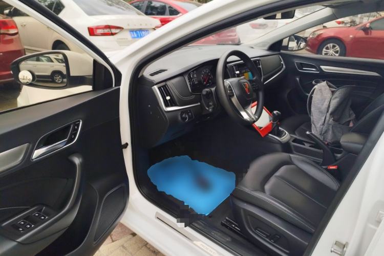 Used Roewe i6 2020 PLUS 1.6L Manual 4G Connect Glory Flagship Edition Driver Seat