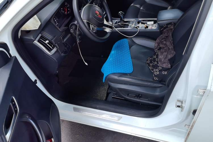 Used Roewe i6 2020 PLUS 1.6L CVT 4G Connected Glory Holographic Edition Driver Seat
