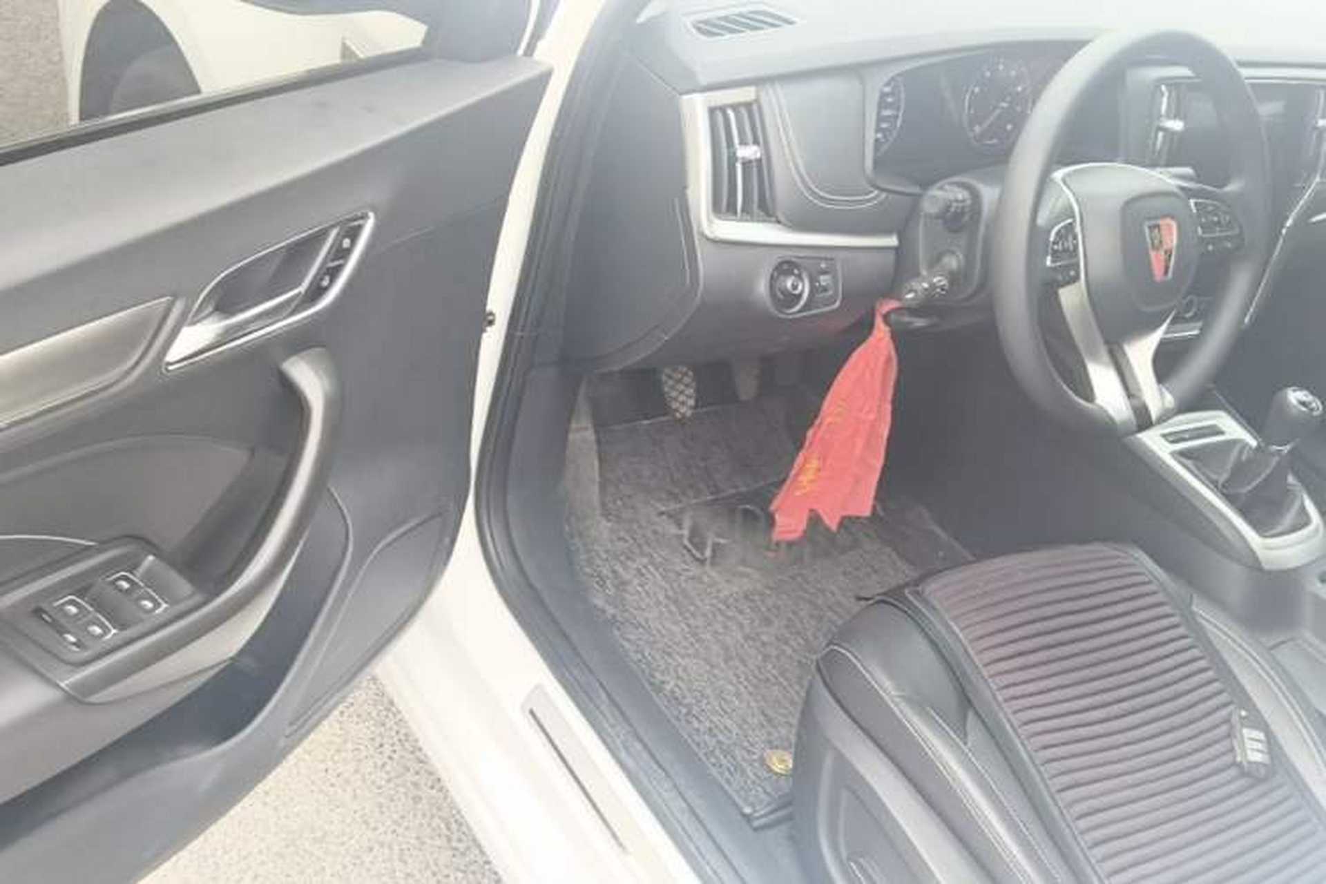 Used Roewe i6 2020 PLUS 1.6L Manual 4G Connect Glory Flagship Edition Driver Seat