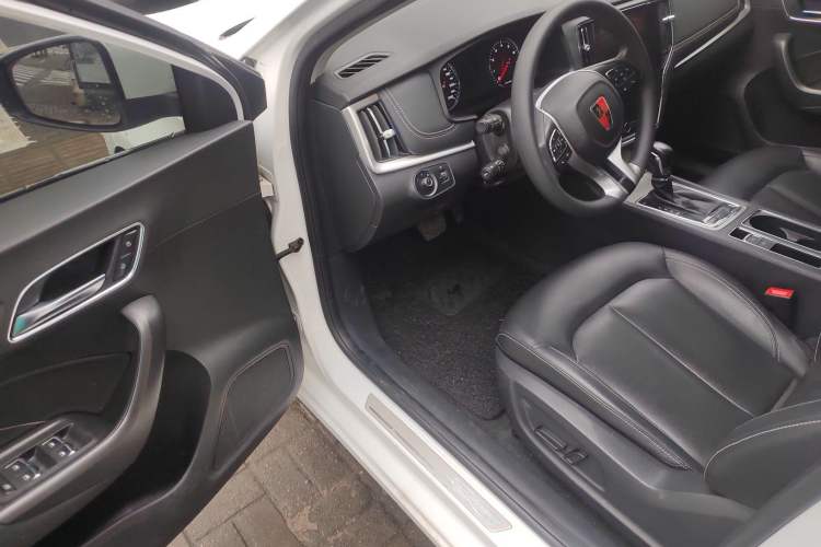 Used Roewe i6 2020 PLUS 1.6L CVT 4G Connected Glory Flagship Edition Driver Seat