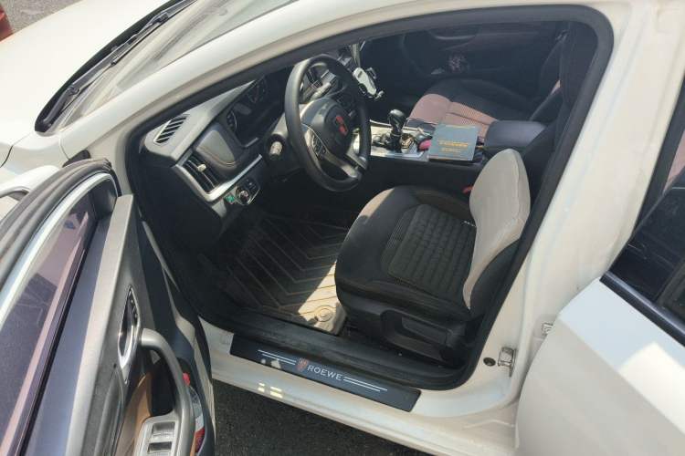 Used Roewe i6 2020 PLUS 1.6L CVT 4G Connected Glory Luxury Edition Driver Seat