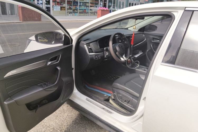 Used Roewe i6 2020 PLUS 1.6L CVT 4G Connected Glory Flagship Edition Driver Seat