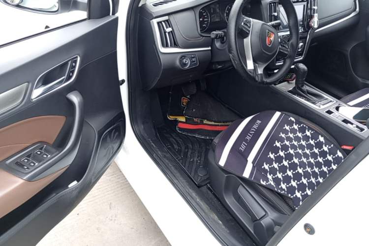 Used Roewe i6 2020 PLUS 1.6L CVT 4G Connected Glory Luxury Edition Driver Seat