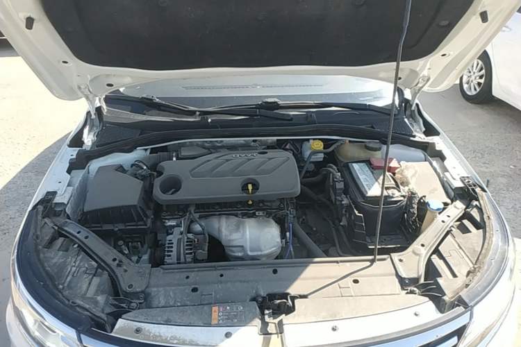 Used Roewe i6 2020 PLUS 1.6L CVT 4G Connected Glory Luxury Edition Engine Bay