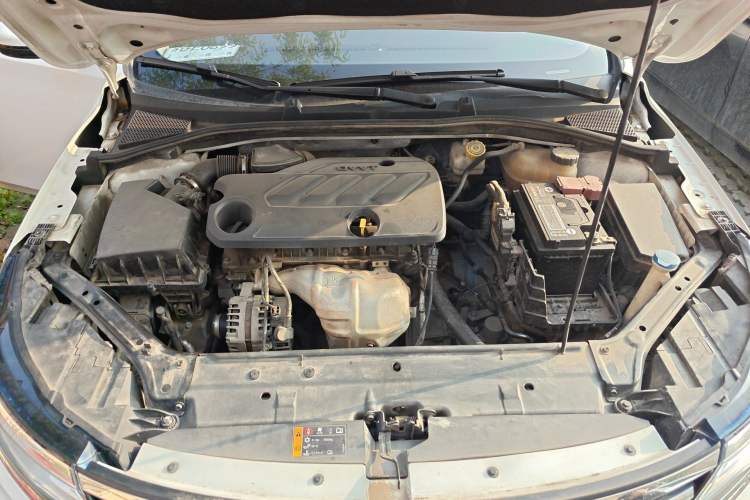 Used Roewe i6 2020 PLUS 1.6L CVT 4G Connected Glory Luxury Edition Engine Bay