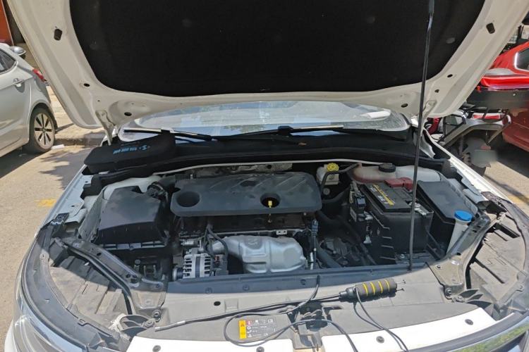 Used Roewe i6 2020 PLUS 1.6L CVT 4G Connected Glory Holographic Edition Engine Bay