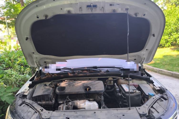 Used Roewe i6 2020 PLUS 1.6L CVT 4G Connected Glory Flagship Edition Engine Bay