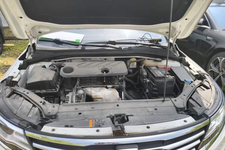 Used Roewe i6 2020 PLUS 1.6L CVT 4G Connected Glory Flagship Edition Engine Bay