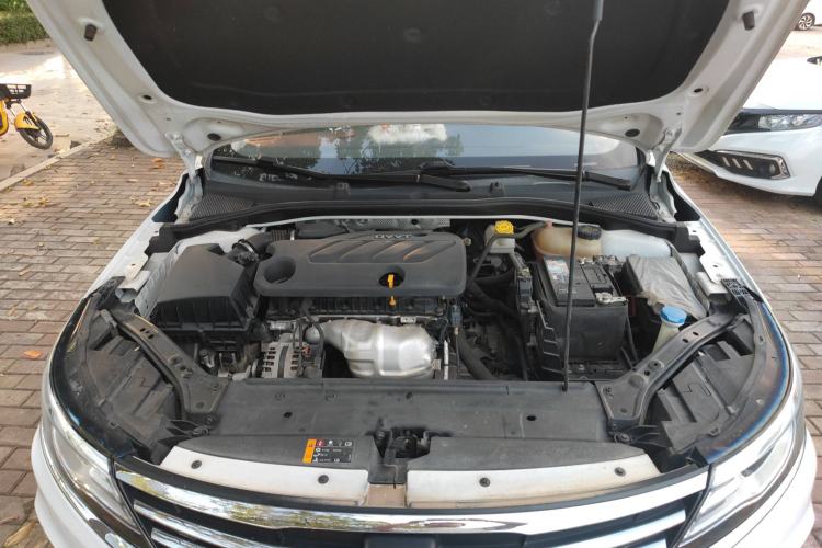 Used Roewe i6 2020 PLUS 1.6L CVT 4G Connected Glory Flagship Edition Engine Bay