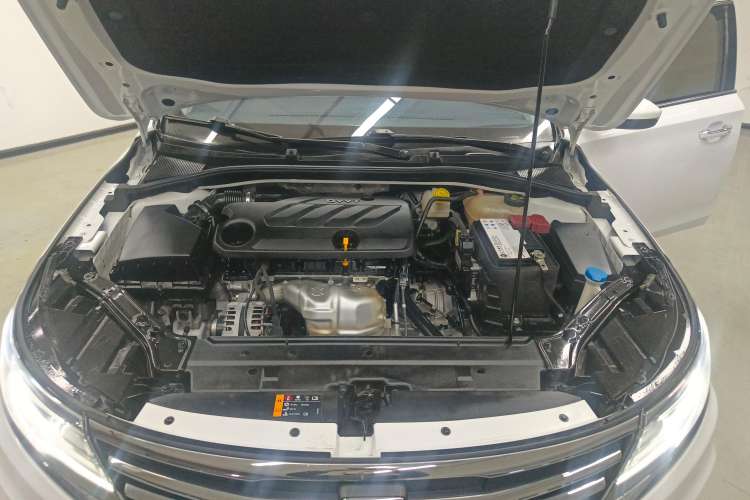 Used Roewe i6 2020 PLUS 1.6L CVT 4G Connected Glory Flagship Edition Engine Bay