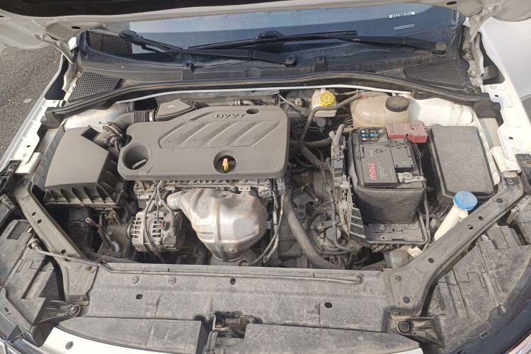 Used Roewe i6 2020 PLUS 1.6L CVT 4G Connected Glory Flagship Edition Engine Bay