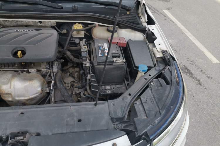Used Roewe i6 2020 PLUS 1.6L CVT 4G Connected Glory Holographic Edition Engine Bay Left