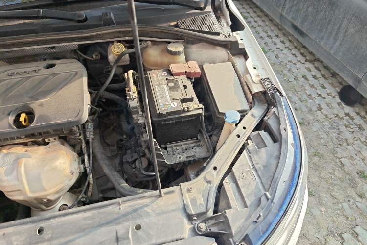 Used Roewe i6 2020 PLUS 1.6L CVT 4G Connected Glory Luxury Edition Engine Bay Left