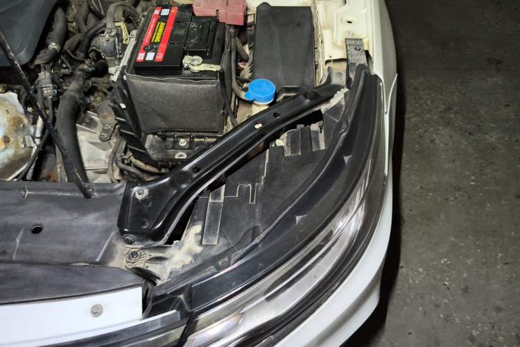 Used Roewe i6 2020 PLUS 1.6L CVT 4G Connected Glory Luxury Edition Engine Bay Left