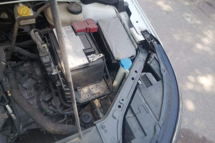 Used Roewe i6 2020 PLUS 1.6L CVT 4G Connected Glory Holographic Edition Engine Bay Left