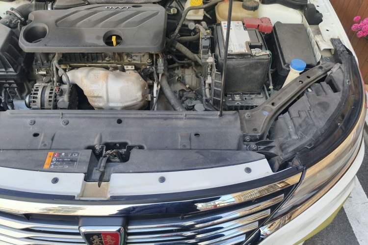 Used Roewe i6 2020 PLUS 1.6L CVT 4G Connected Glory Flagship Edition Engine Bay Left