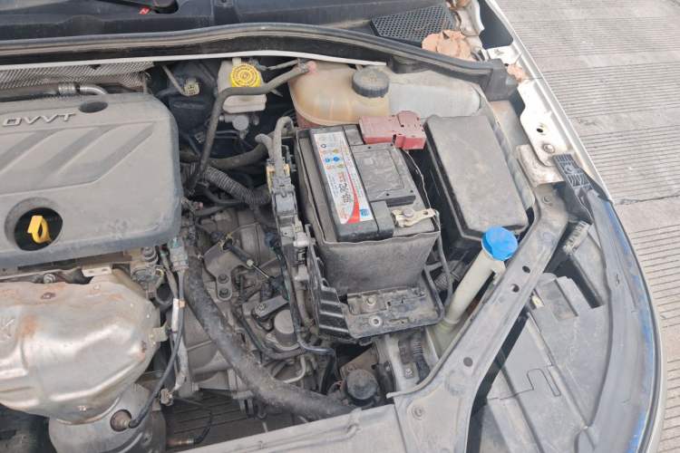 Used Roewe i6 2020 PLUS 1.6L CVT 4G Connected Glory Flagship Edition Engine Bay Left