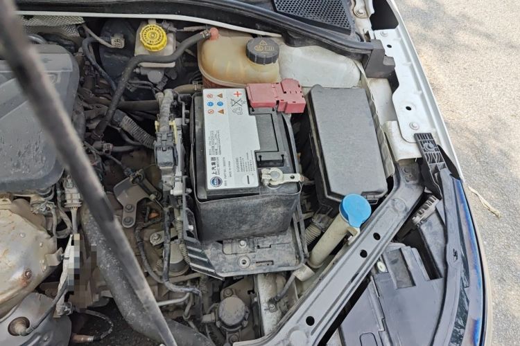 Used Roewe i6 2020 PLUS 1.6L CVT 4G Connected Glory Flagship Edition Engine Bay Left