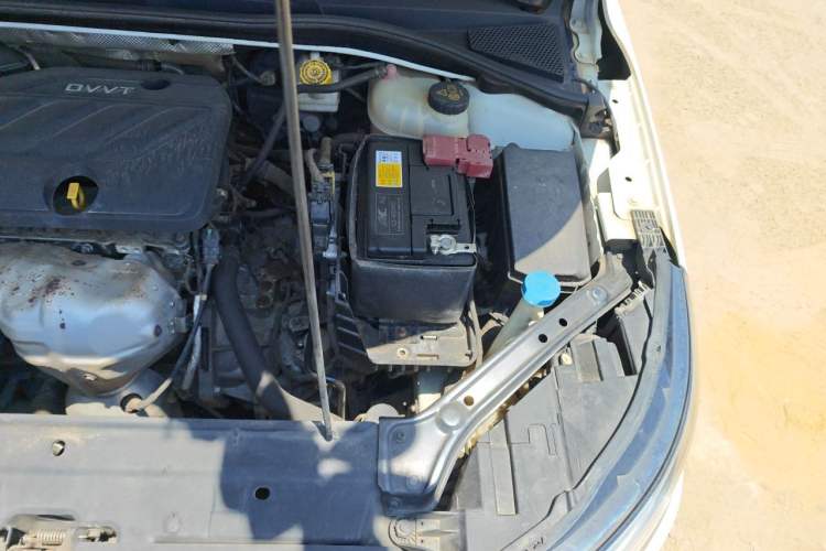 Used Roewe i6 2020 PLUS 1.6L CVT 4G Connected Glory Flagship Edition Engine Bay Left