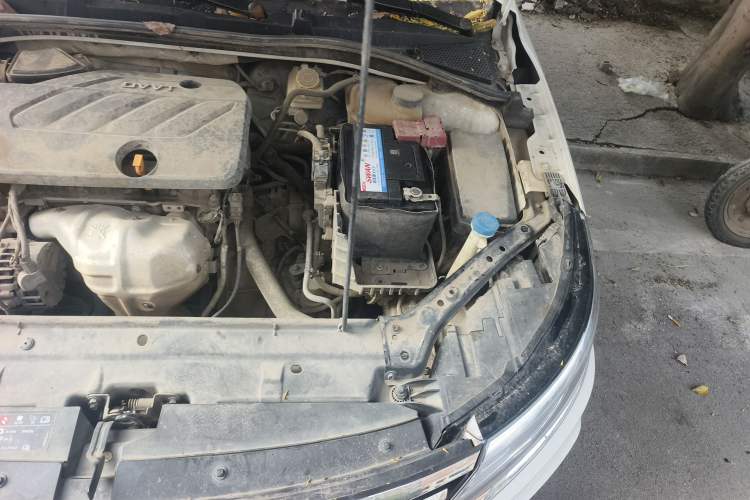 Used Roewe i6 2020 PLUS 1.6L CVT 4G Connected Glory Flagship Edition Engine Bay Left
