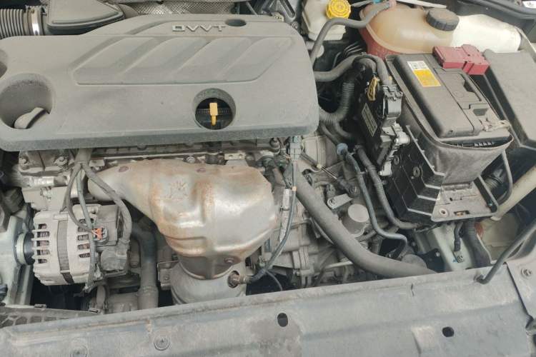 Used Roewe i6 2020 PLUS 1.6L CVT 4G Connected Glory Luxury Edition Engine Bay Left