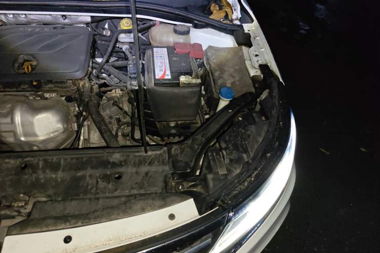 Used Roewe i6 2020 PLUS 1.6L CVT 4G Connected Glory Flagship Edition Engine Bay Left