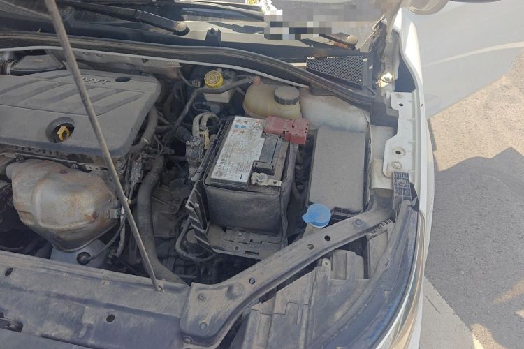 Used Roewe i6 2020 PLUS 1.6L CVT 4G Connected Glory Flagship Edition Engine Bay Left