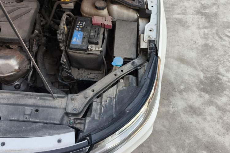 Used Roewe i6 2020 PLUS 1.6L CVT 4G Connected Glory Flagship Edition Engine Bay Left