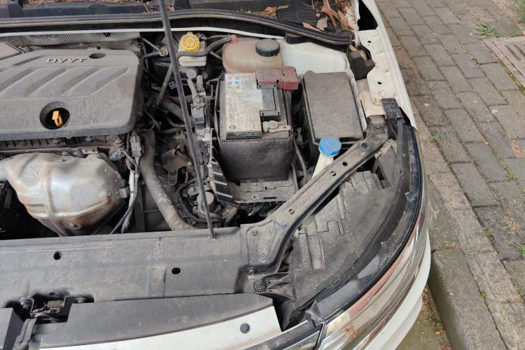Used Roewe i6 2020 PLUS 1.6L CVT 4G Connected Glory Flagship Edition Engine Bay Left