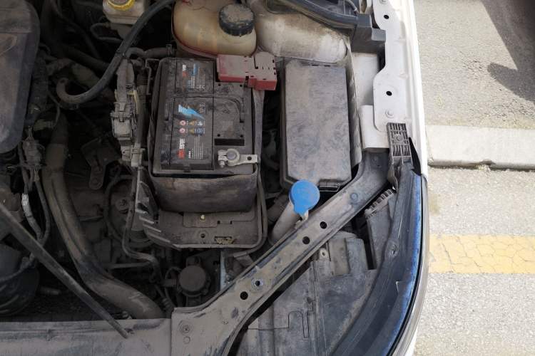 Used Roewe i6 2020 PLUS 1.6L CVT 4G Connected Glory Flagship Edition Engine Bay Left
