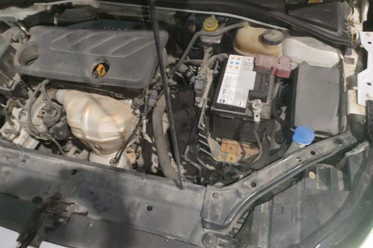 Used Roewe i6 2020 PLUS 1.6L CVT 4G Connected Glory Holographic Edition Engine Bay Left