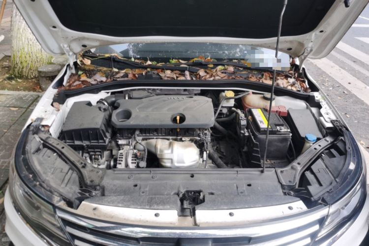 Used Roewe i6 2020 PLUS 1.6L CVT 4G Connected Glory Flagship Edition Engine Bay
