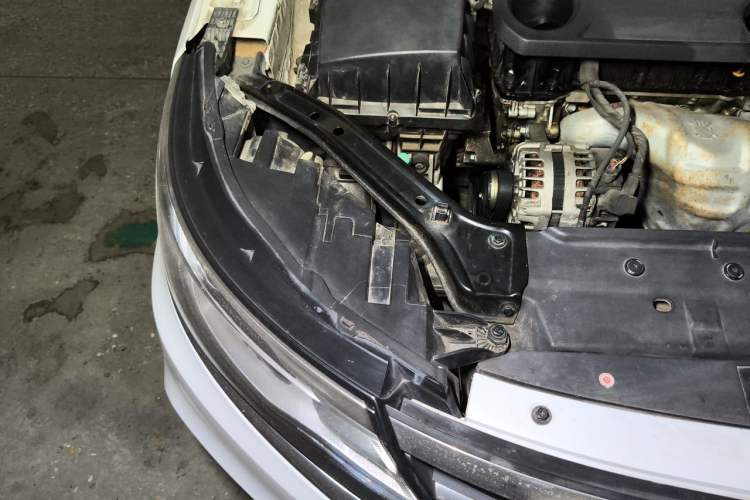 Used Roewe i6 2020 PLUS 1.6L CVT 4G Connected Glory Luxury Edition Engine Bay Right