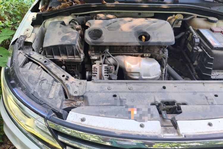 Used Roewe i6 2020 PLUS 1.6L CVT 4G Connected Glory Flagship Edition Engine Bay Right
