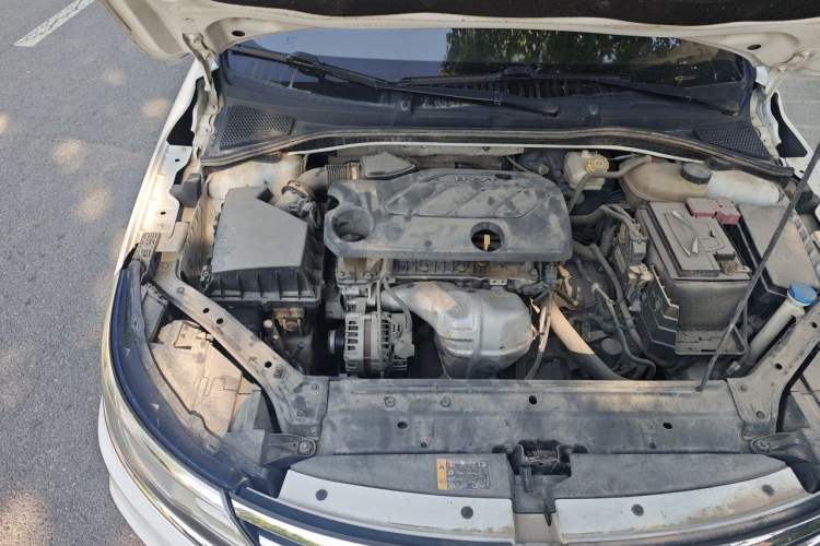 Used Roewe i6 2020 PLUS 1.6L CVT 4G Connected Glory Flagship Edition Engine Bay Right