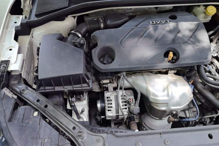 Used Roewe i6 2020 PLUS 1.6L CVT 4G Connected Glory Holographic Edition Engine Bay Right