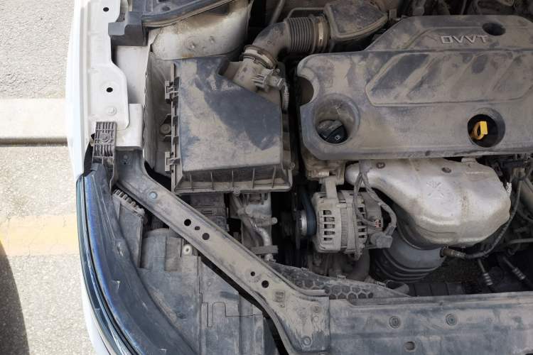 Used Roewe i6 2020 PLUS 1.6L CVT 4G Connected Glory Flagship Edition Engine Bay Right