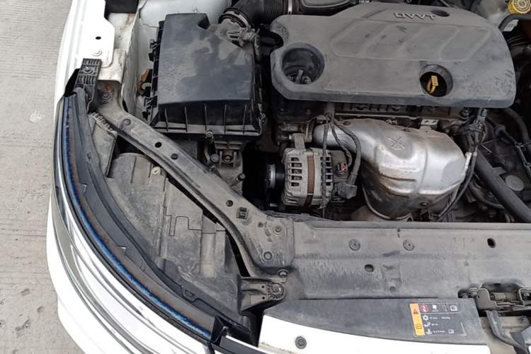 Used Roewe i6 2020 PLUS 1.6L CVT 4G Connected Glory Luxury Edition Engine Bay Right