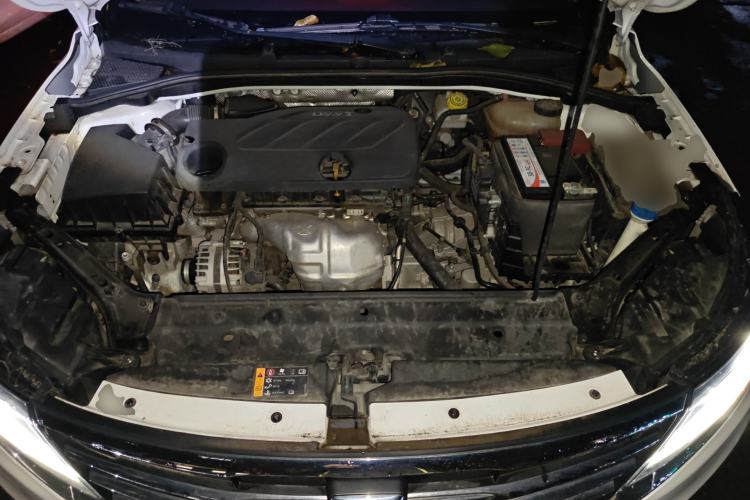 Used Roewe i6  Engine Bay