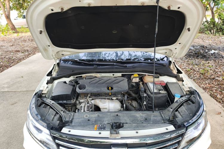 Used Roewe i6 2020 PLUS 1.6L CVT 4G Connected Glory Flagship Edition Engine Bay