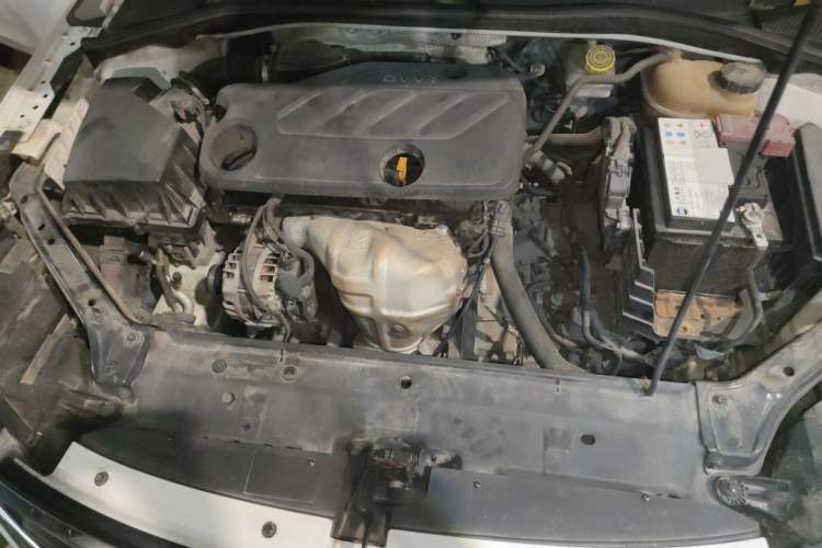 Used Roewe i6 2020 PLUS 1.6L CVT 4G Connected Glory Holographic Edition Engine Bay
