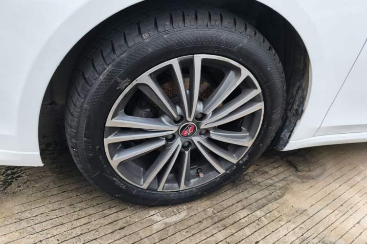 Used Roewe i6 2020 PLUS 1.6L CVT 4G Connected Glory Flagship Edition Exterior 1
